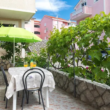Paradiso Apartment